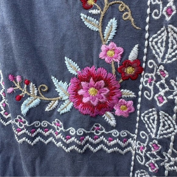 Caite Embroidered Top Handmade with Heart - Picture 6 of 12